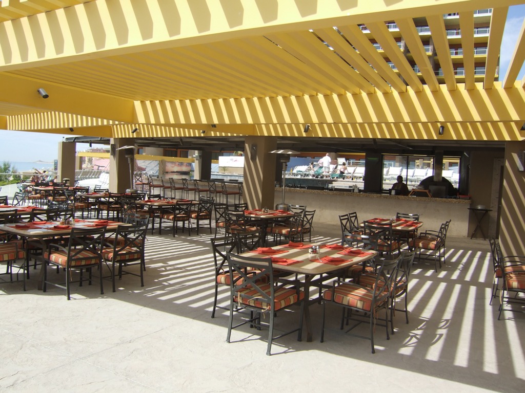 BEACHSIDE OF SWIM UP BAR